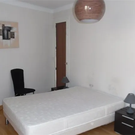 F2 Avec Terrasse, 3 Pers, Proche Cures Et Centre-ville, Amelie-les-bains - Fr-1-703-117