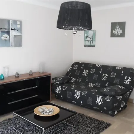 F2 Avec Terrasse, 3 Pers, Proche Cures Et Centre-ville, Amelie-les-bains - Fr-1-703-117 Апартаменты Амели-ле-Бен-Палальда