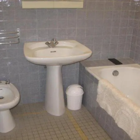 F2 Avec Terrasse, 3 Pers, Proche Cures Et Centre-ville, Amelie-les-bains - Fr-1-703-117