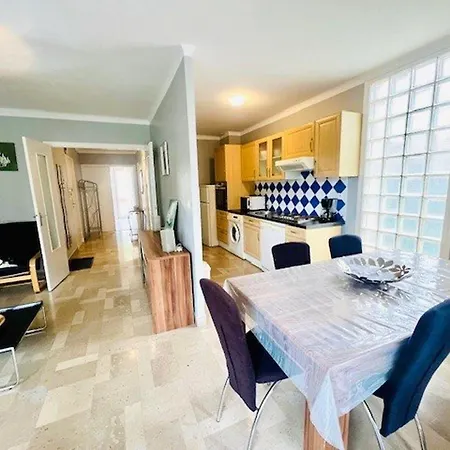 F2 Avec Terrasse, 3 Pers, Proche Cures Et Centre-ville, Amelie-les-bains - Fr-1-703-117