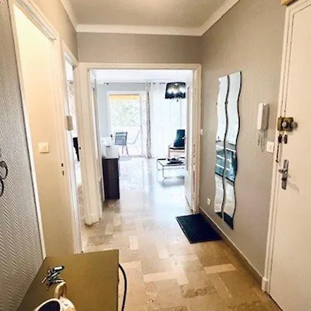 F2 Avec Terrasse, 3 Pers, Proche Cures Et Centre-ville, Amelie-les-bains - Fr-1-703-117 Lägenhet *