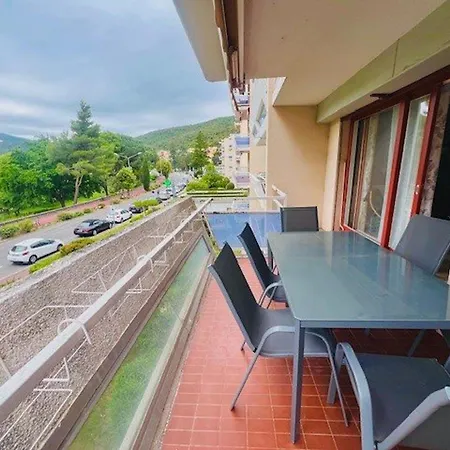 F2 Avec Terrasse, 3 Pers, Proche Cures Et Centre-ville, Amelie-les-bains - Fr-1-703-117 Lägenhet
