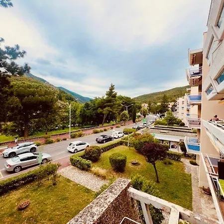 Lägenhet F2 Avec Terrasse, 3 Pers, Proche Cures Et Centre-ville, Amelie-les-bains - Fr-1-703-117