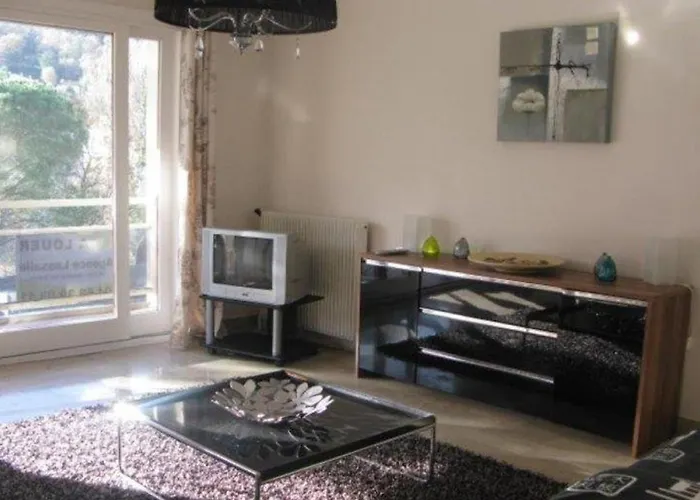 F2 Avec Terrasse, 3 Pers, Proche Cures Et Centre-ville, Amelie-les-bains - Fr-1-703-117 شقة Amélie-les-Bains-Palalda