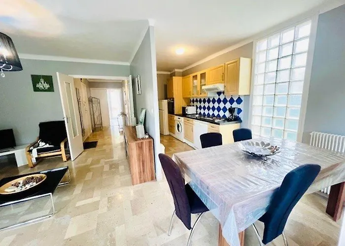 F2 Avec Terrasse, 3 Pers, Proche Cures Et Centre-ville, Amelie-les-bains - Fr-1-703-117