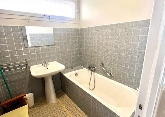 F2 Avec Terrasse, 3 Pers, Proche Cures Et Centre-ville, Amelie-les-bains - Fr-1-703-117